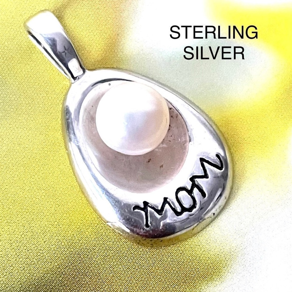 PEARL IN SHELL PENDANT MOM TEARDROP SHAPE 925 STERLING SILVER gentle worn
